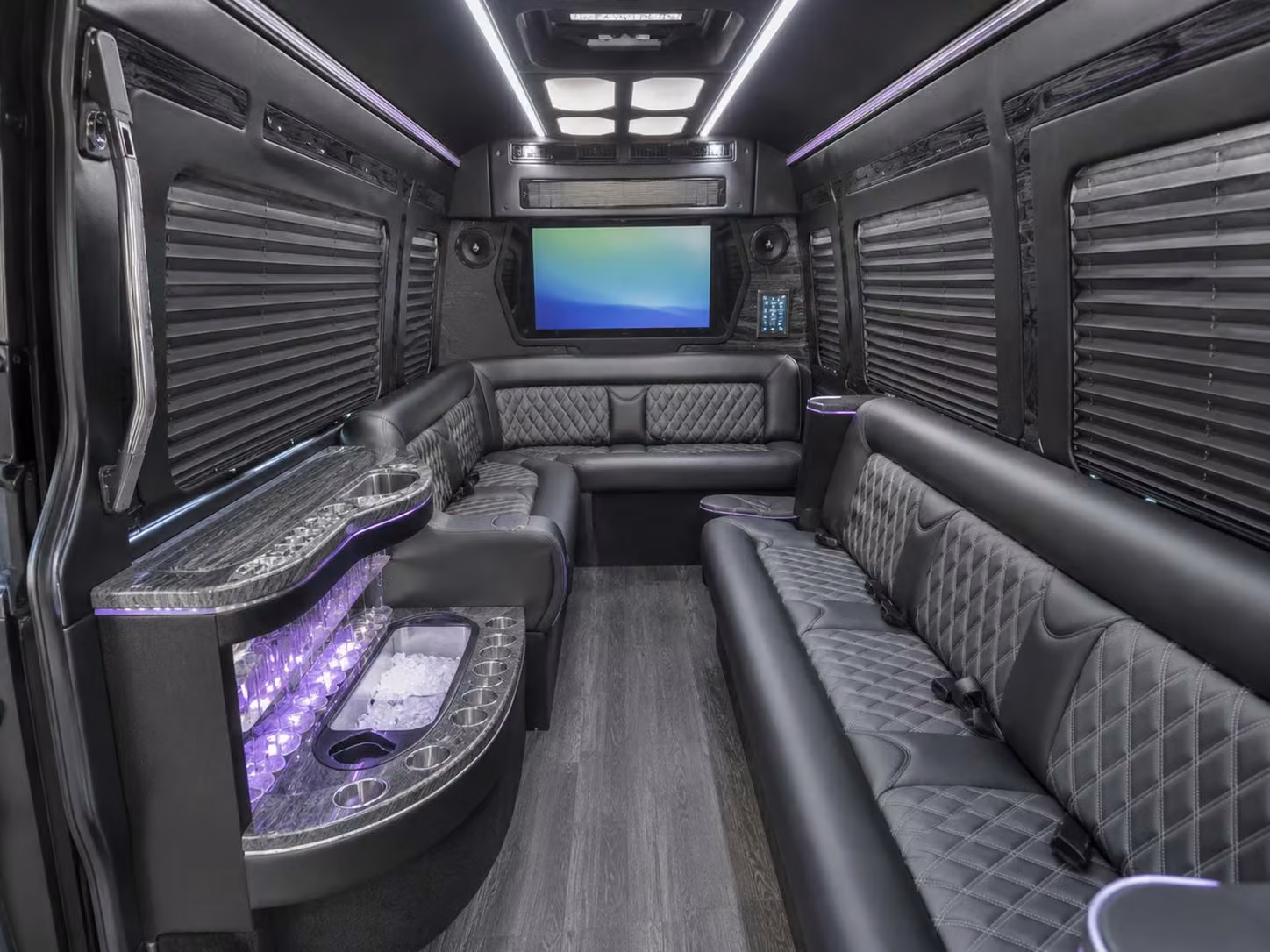 airport shuttles and corporate event transportation for lynn businesses