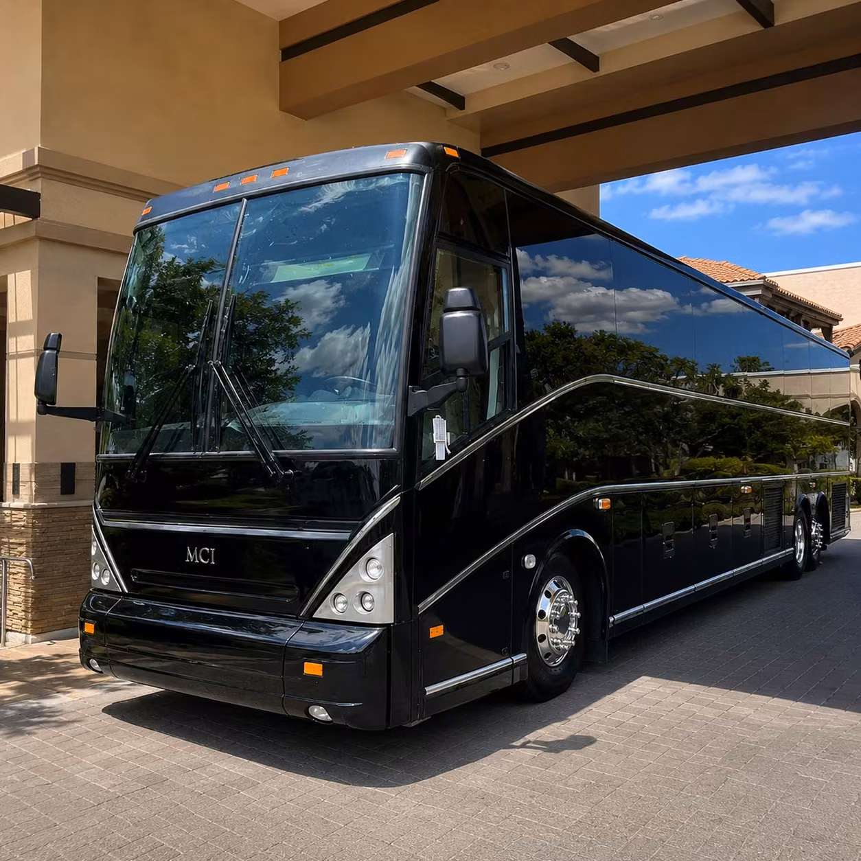 airport transfer shuttles in lynn that get your team to logan without the stress