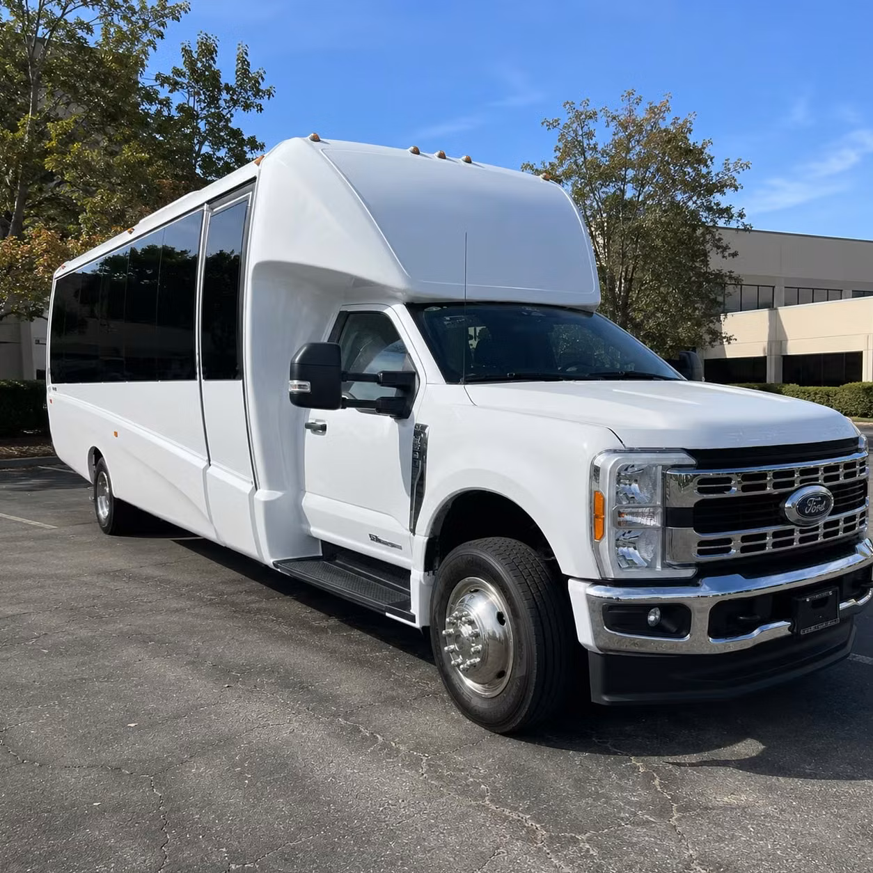 minibus rentals for smaller lynn prom groups who want privacy and comfort